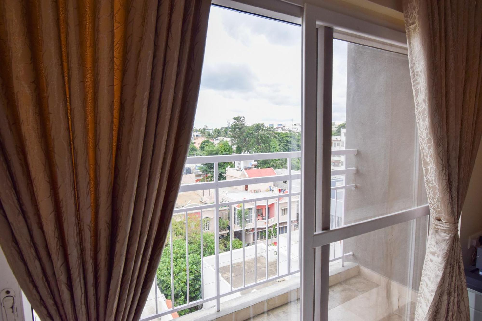 Staymazing-1,2 & 3 Bhk Ac Apartments In Hebbal-5Mins To Manyata-30Mins To Airport Bangalore Exterior foto